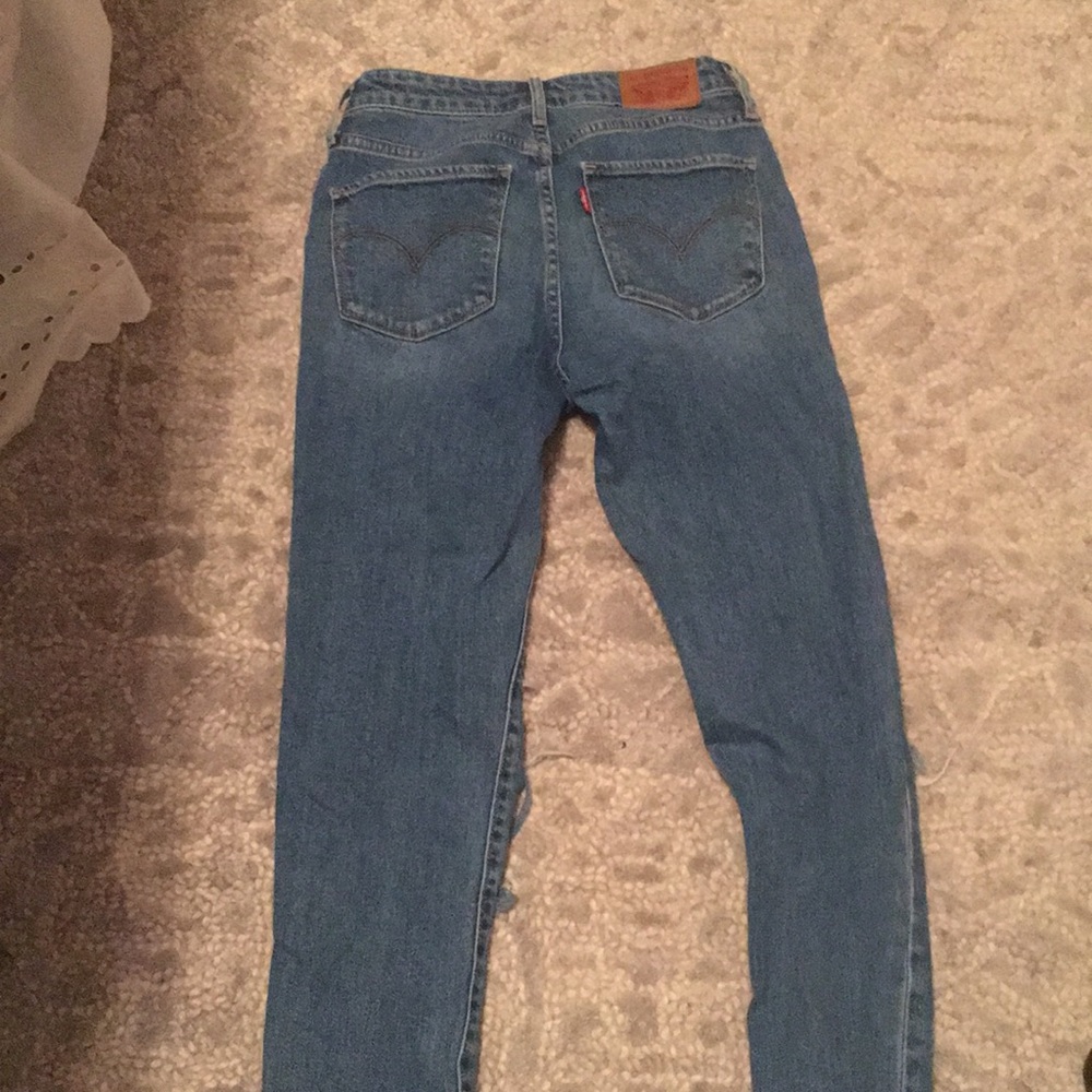 Levi’s - Picture 2 of 2